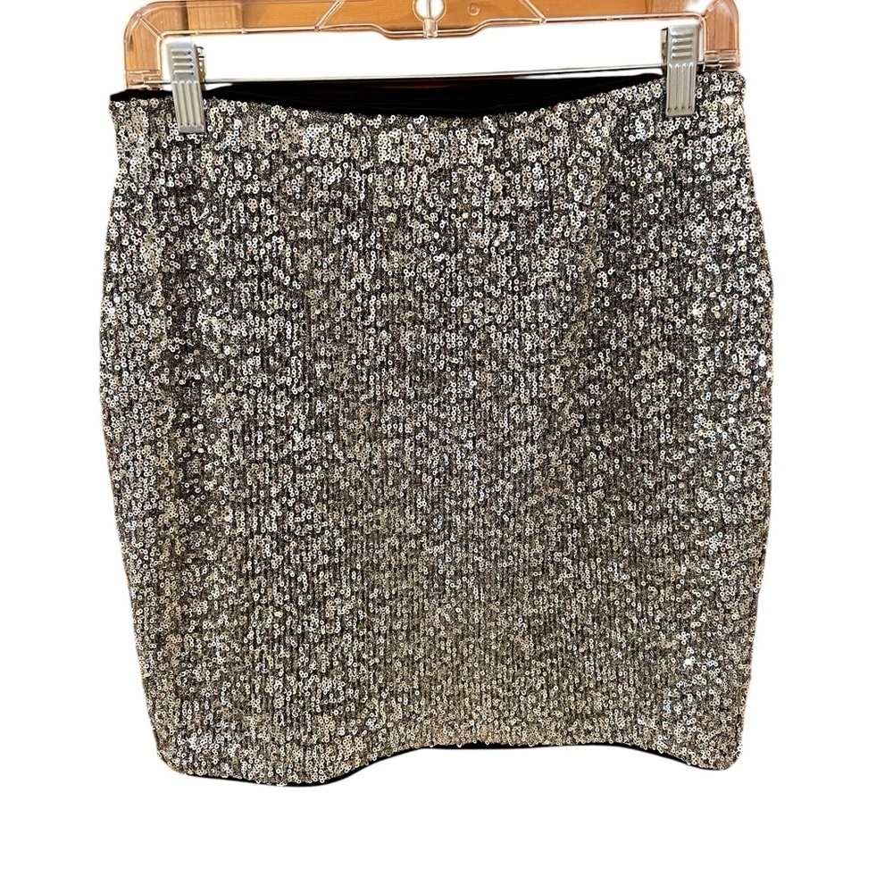 Express Silver Sequin Mini Skirt, Size SP, Pull-On, Lined Shiny Skirt, N…